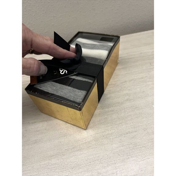 ABS Allen Schwartz 3 Pairs Fits Shoe Sz 4-10 Striped Black Gray White Crew Socks - Picture 9 of 10